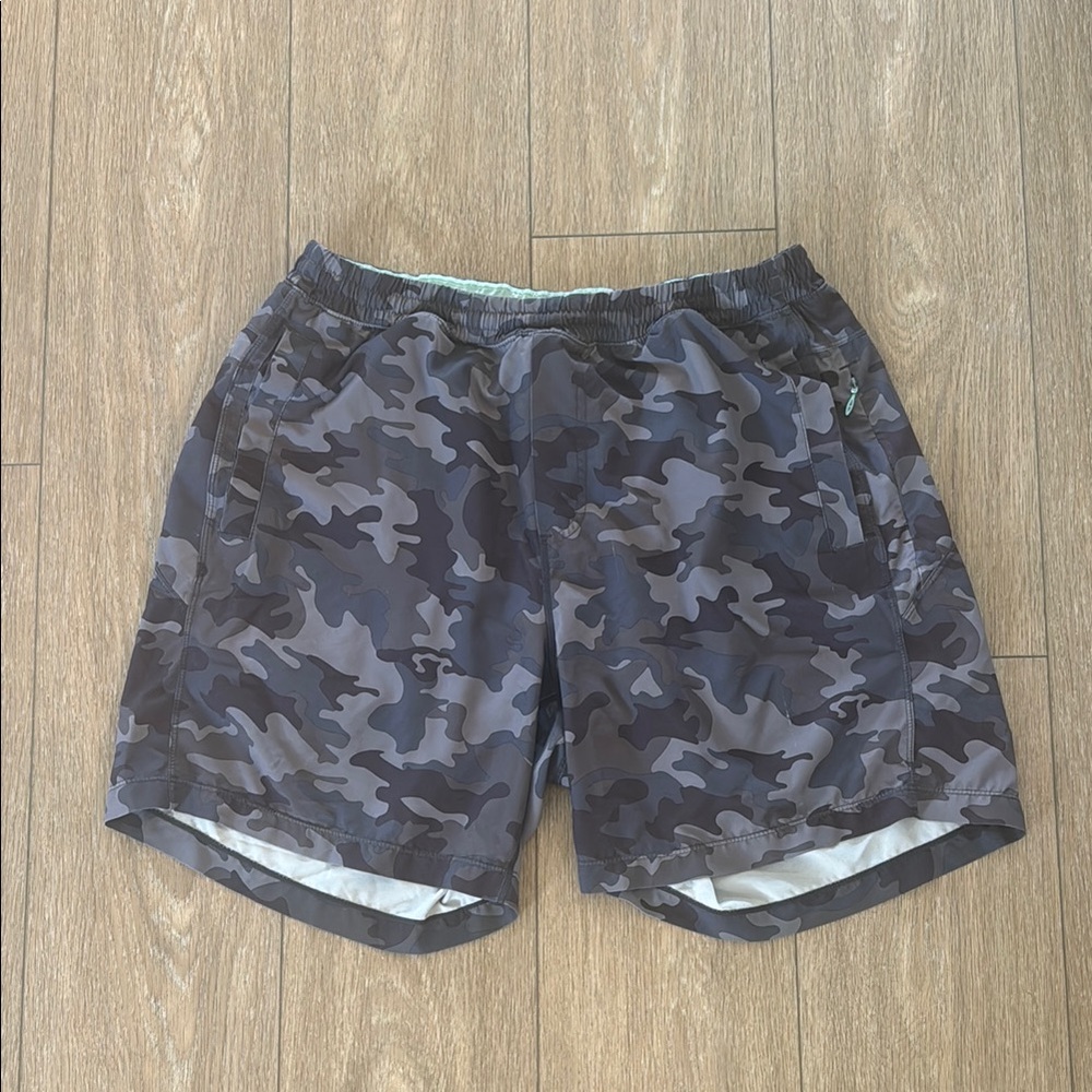 Birddogs Gray Athletic Shorts with Camouflage Design